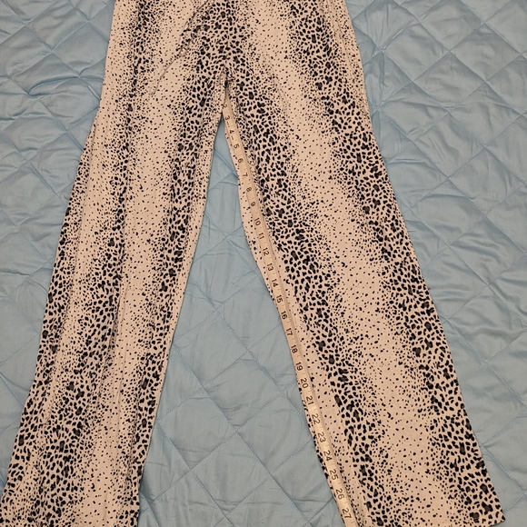 Liz Claiborne lounge pants size Small - Picture 3 of 4